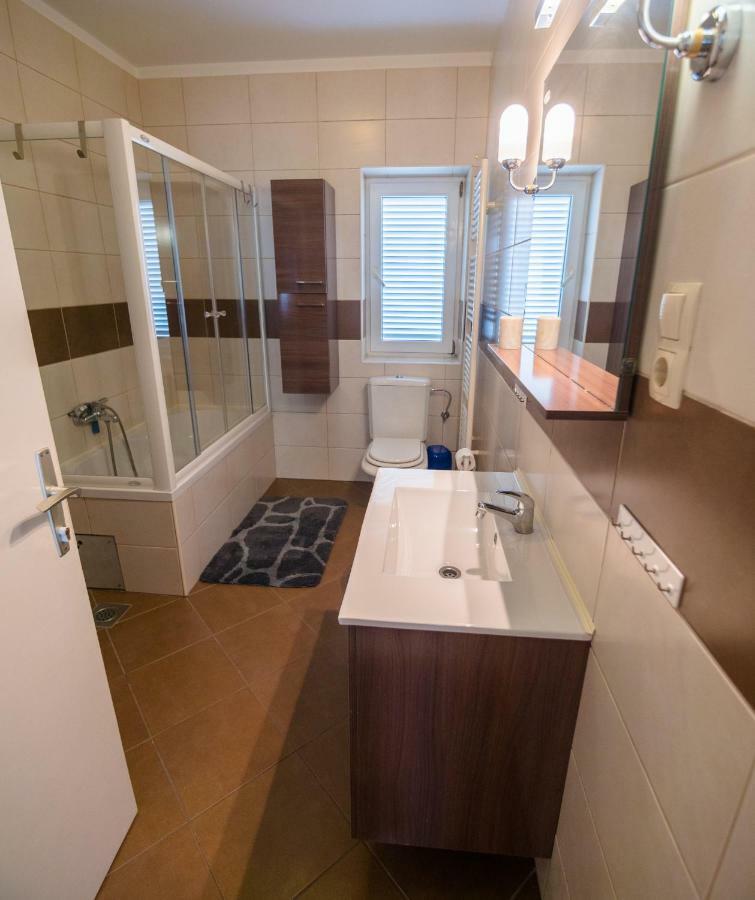 689 Banjol Appartement Buitenkant foto